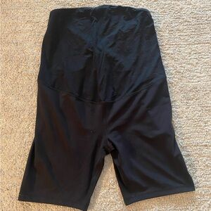 Maternity Active Bike Shorts from Isabel Maternity by Ingrid & Isabel Size L